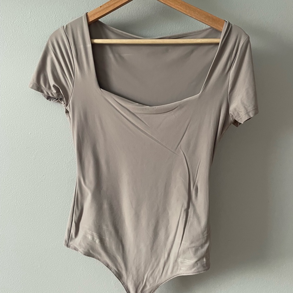 NWOT‼️ Abercrombie body suit